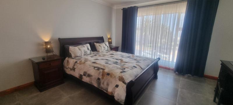 6 Bedroom Property for Sale in Outeniqua Strand Western Cape